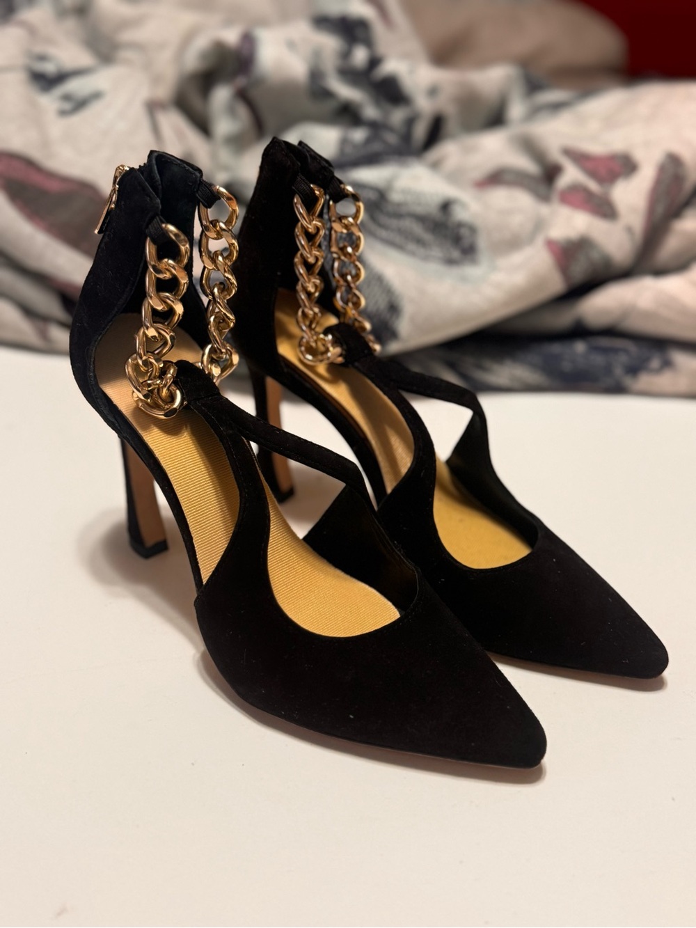 ANTONIO MELANI Black Pointed-Toe Heels with Gold Chain Ankle Detail